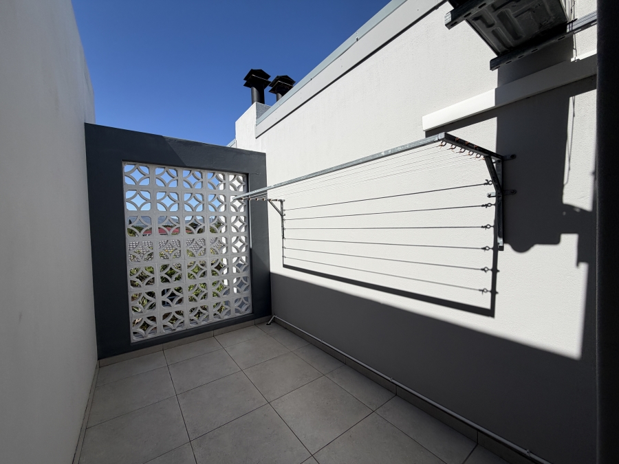 2 Bedroom Property for Sale in Table View Western Cape